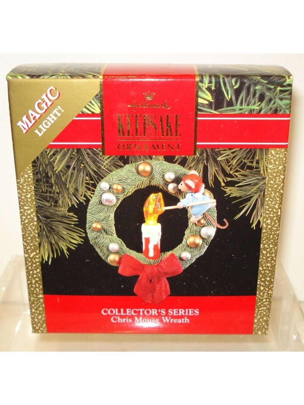 Hallmark Keepsake Magic Light Collector's Series 3.5"in Chris Mouse Wreath 1990